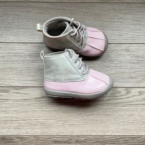 Toddler duck boots size 5
